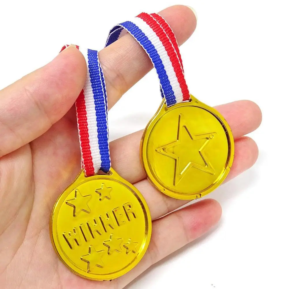 10/20pcs Gold Plastic Winner Medals – Party Favors & Game Prizes for Kids